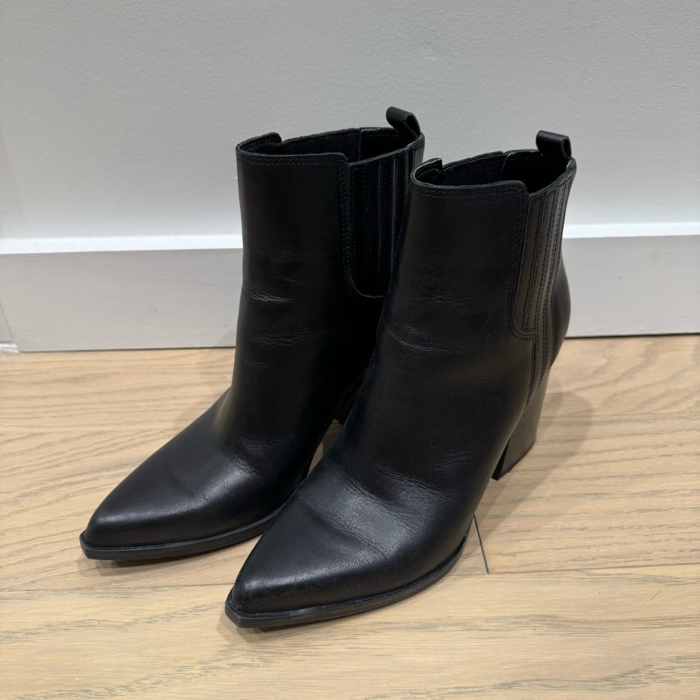 Marc Fisher - ALVA POINTY TOE BOOTIE